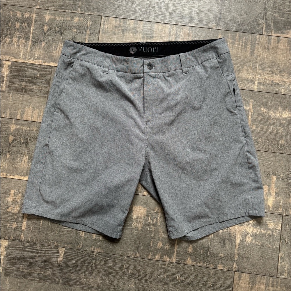 Vuori Men's Charcoal Shorts - Picture 2 of 6